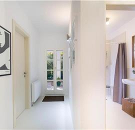 3 Bedroom Villa with Pool, Terrace and Sea Views near Vinisce, Sleeps 7